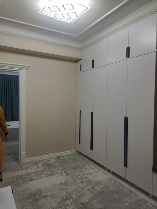 Sergeli 2-bekat yonida 3 xonali 101m2 novostroyka uy  ijaraga beriladi