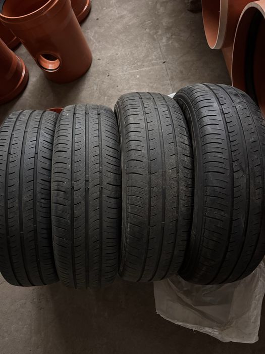 Продам резину maxxis