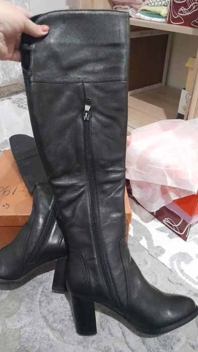 Продам зимние сапоги