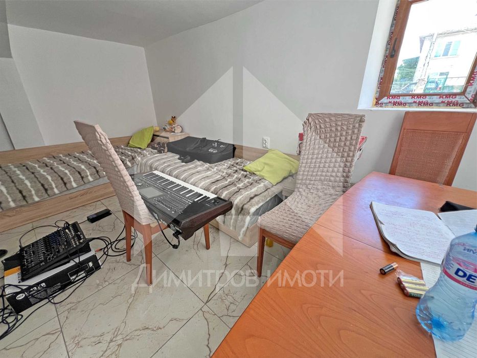 Продава се Къща в Нови пазар - 118 кв.м за 653 €/кв.м - Снимка #12