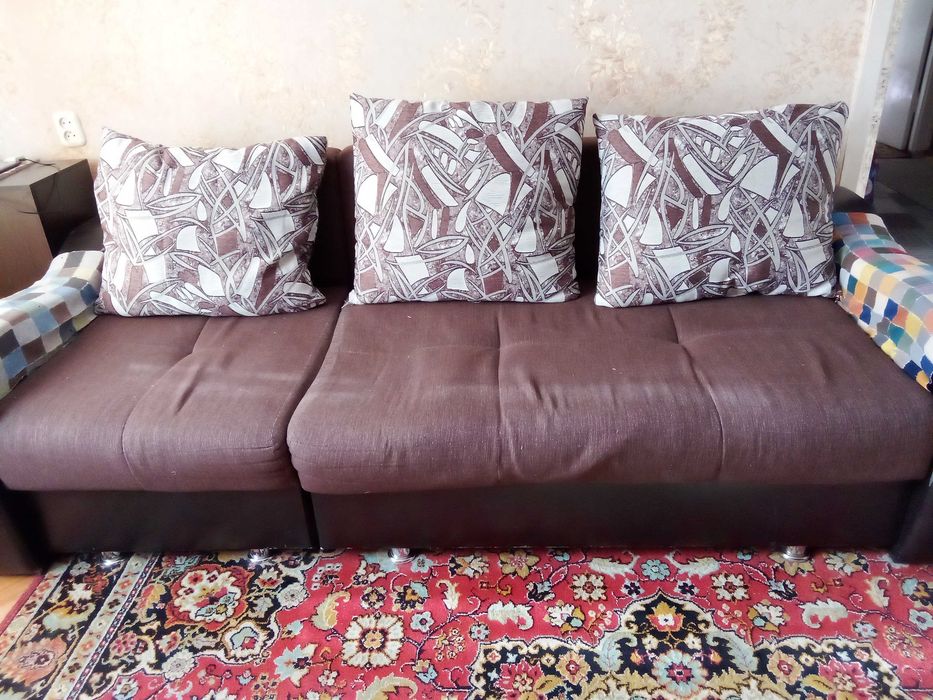 Продам диван раздвижной