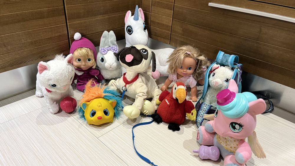 Интерактивни и плюшени играчки