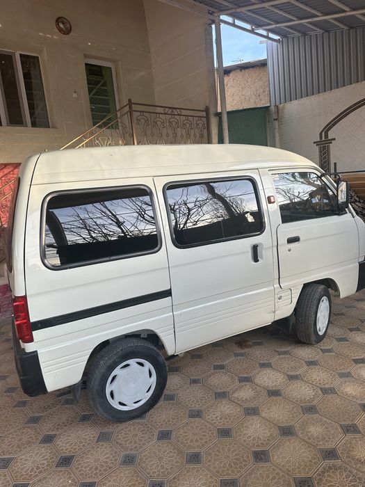 Продается дамас в хорошем состоянии 2018года молочного цвета