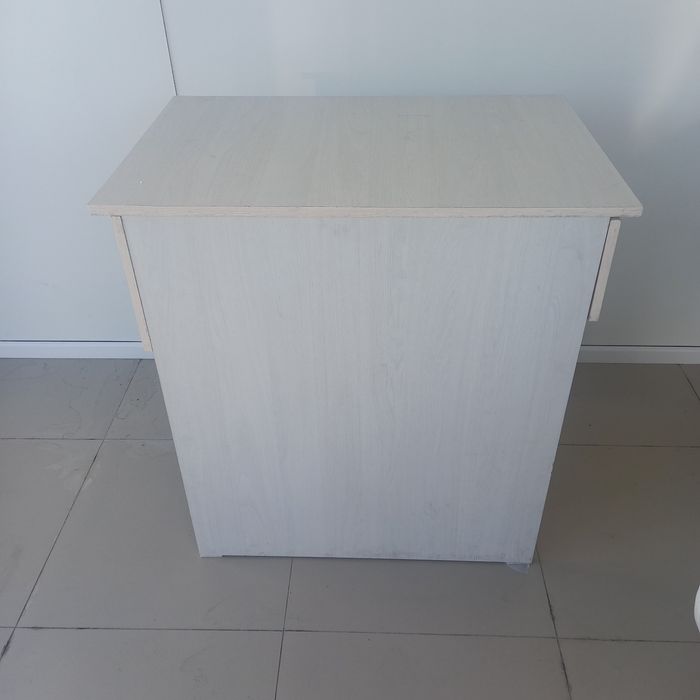 Продается стол в отличном состоянии