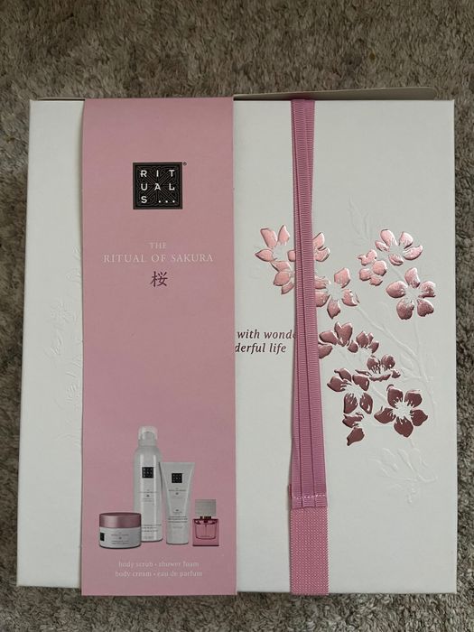 Нов Комплект The Ritual of Sacura