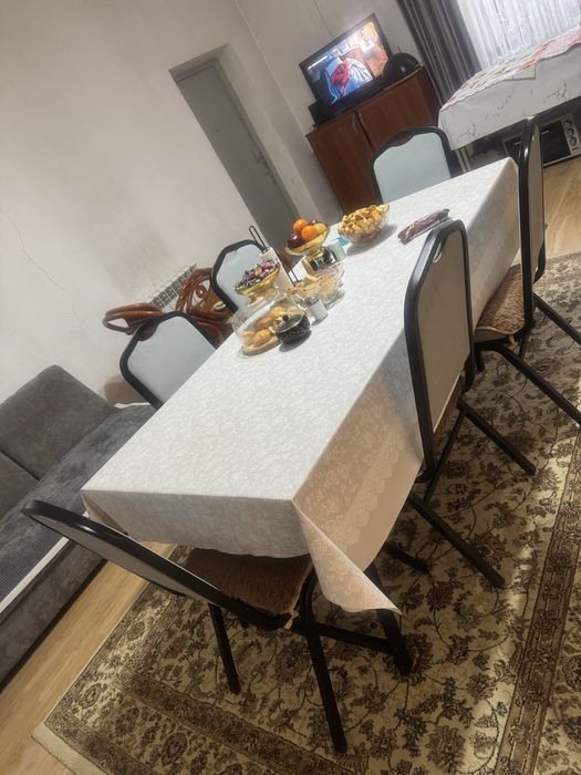 продам стол с 8 ю ст