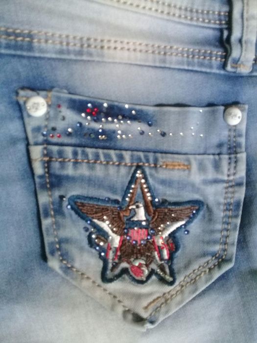 Продаю джинсовые шорты