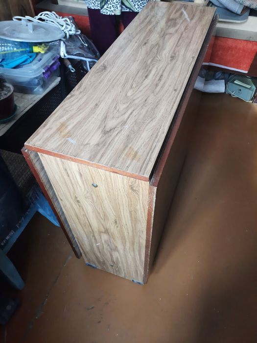 Стол книжка в хорошем состоянии