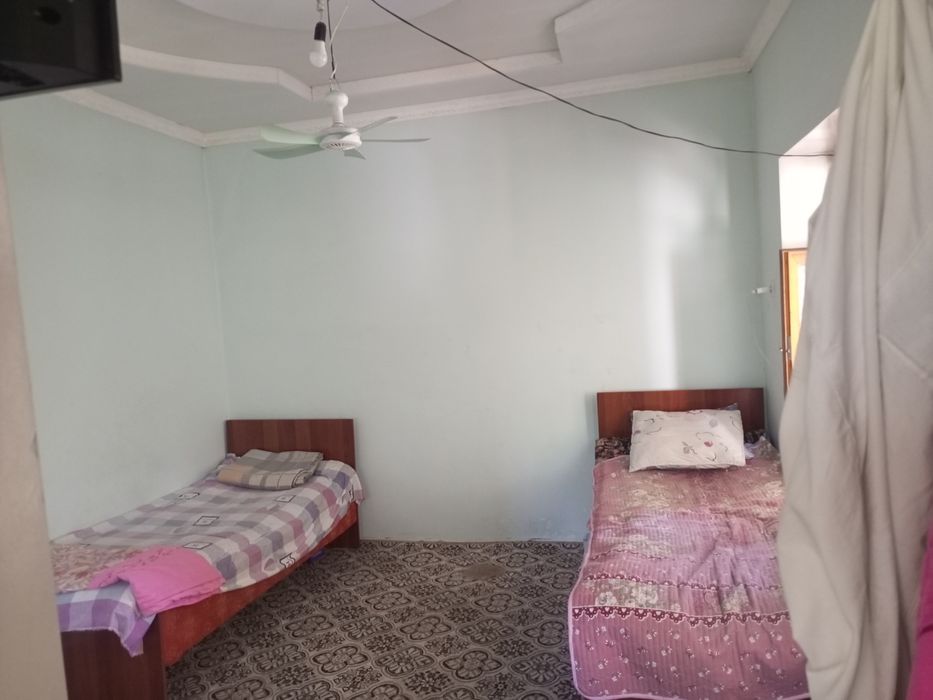 Ҳовли сотилади 6 сотих тўғри тўрт бурчак 5 та хона ремонти ўрта кириб