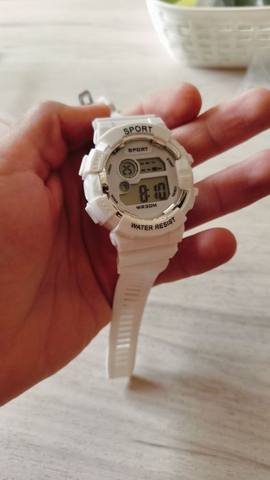 Дамски спортен часовник