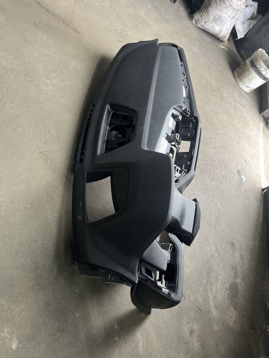 Арматурно табло бмв х5 г05 ( armaturno tablo bmw x5 g05 )
