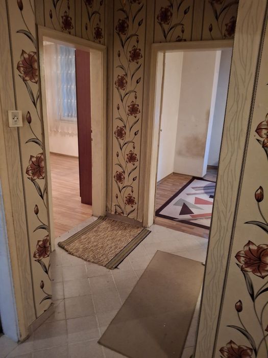 Продава се Тристаен апартамент в Кърджали, Център - 80 кв.м за 957 €/кв.м - Снимка #3