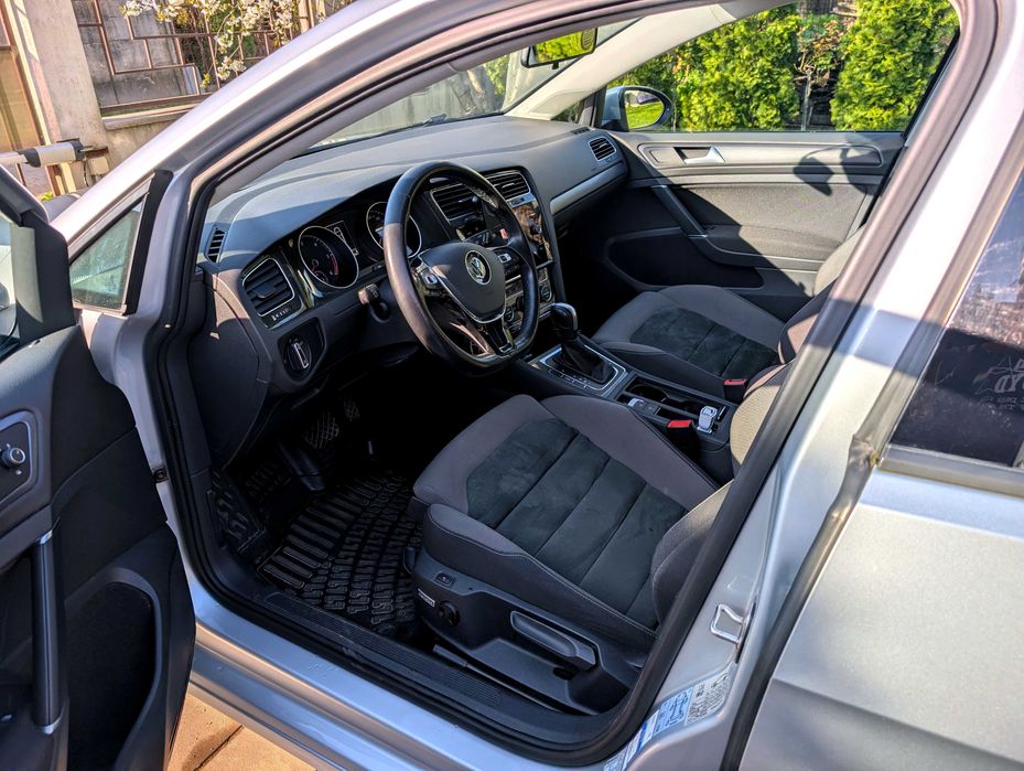 Volkswagen Golf VII Variant 2.0 TDI 150CP DSG Comfortline | LED | ACC | Navigatie