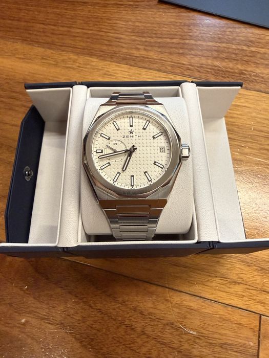 Zenith Defy Skyline 40 mm