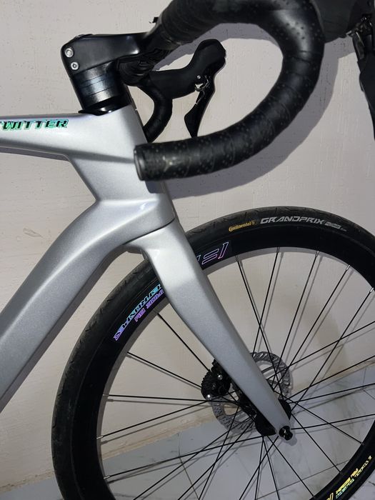Шоссейный велосипед Twitter 105