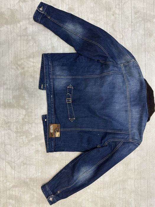 Джинсовка от бренда Dsguared2