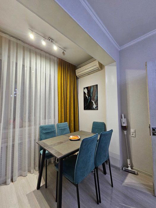 Буюк Ипак Йули. 3/2/5. С хорошим ремонтом. Художники.