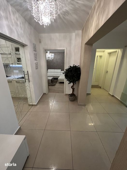 Apartament Lux 4 camere metrou loc parcare
