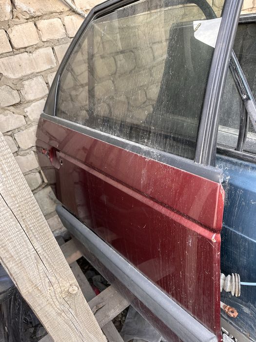 Двери пассат б3 цвет вишня