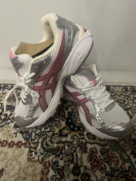 Кроссовки asics отл качества