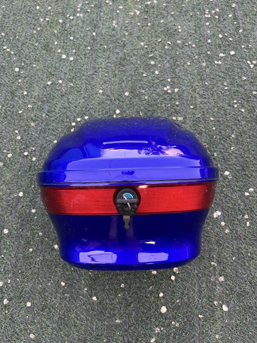 Продам кофр для мопеда