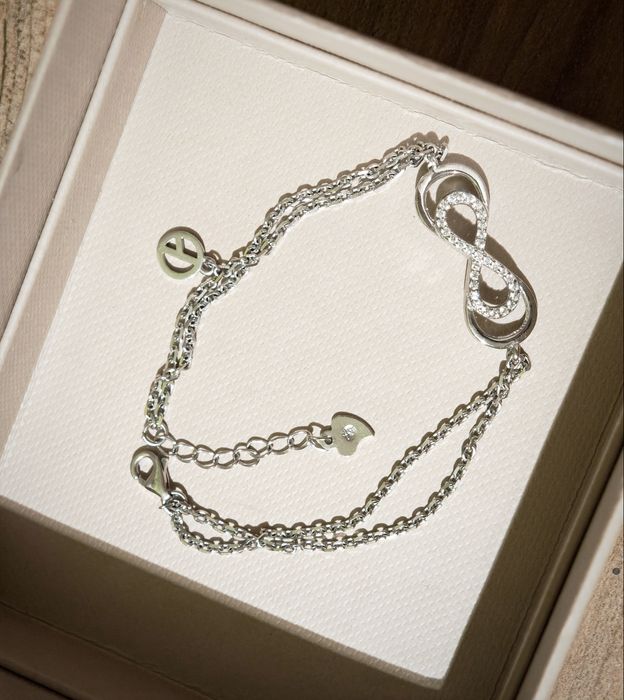 Сребърна гривна безкрайност с проба 925