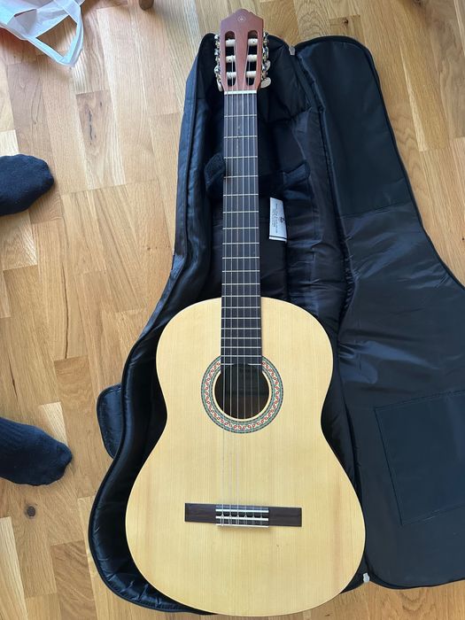 Китара Yamaha C30M