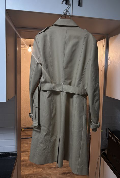 Бежевый тренч Massimo Dutti