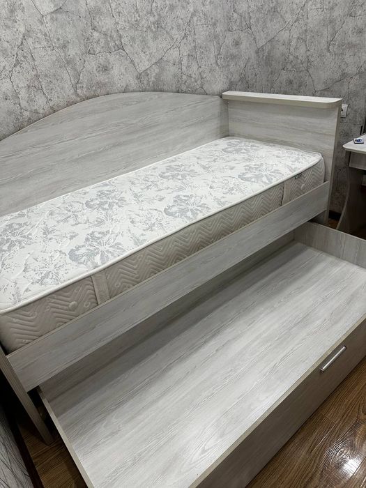 Двухместная кровать