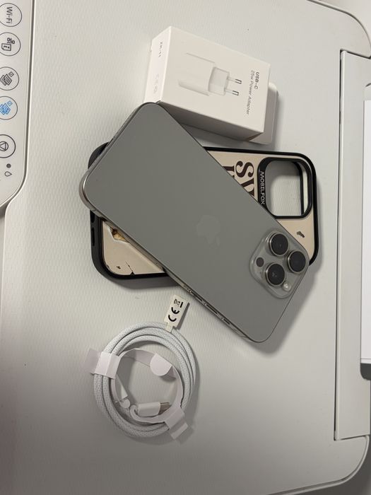 Iphone 16 Pro Max -256 Gb -99% baterie - stare excelenta