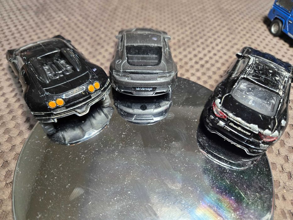 Лот метални колички , за 20лв общо