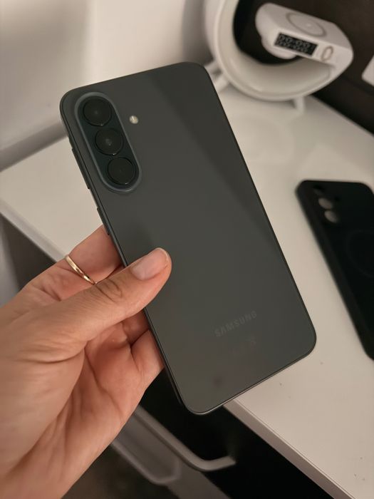 Samsung A37 256 GB НОВ
