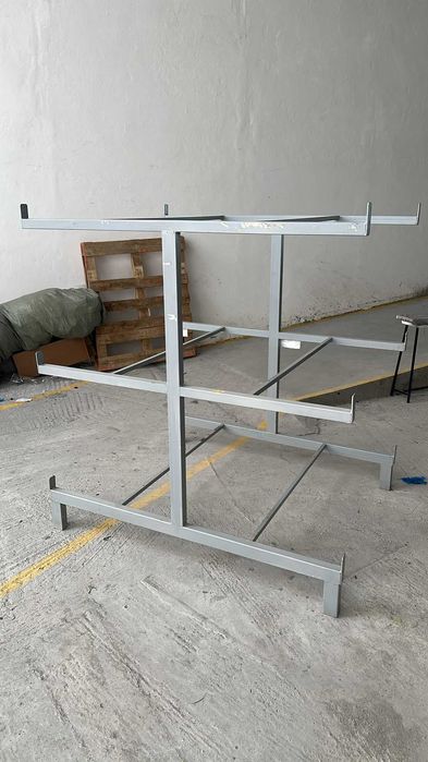 Rafturi metalice diferite marimi
