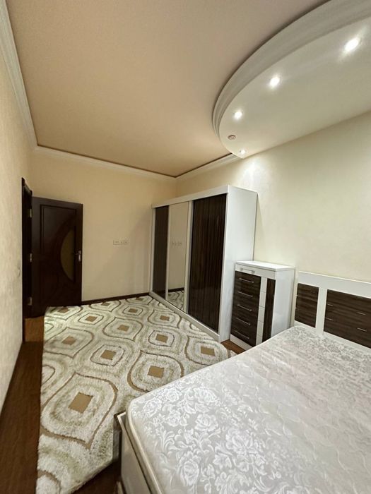 Сдается в аренду 4-х квартира (130 кв.м)