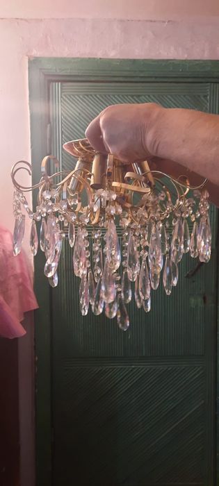 Продам качественные люстры