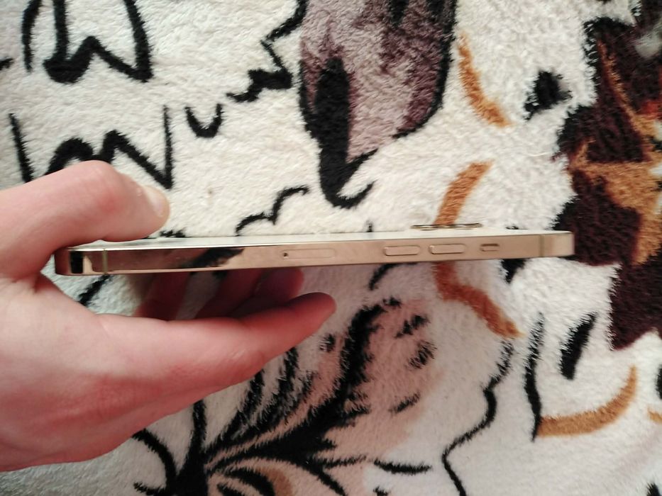 Vând iPhone 12 Pro Max