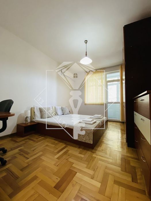 Продава се Тристаен апартамент в Пловдив, Каменица 1 - 110 кв.м за 2773 €/кв.м - Снимка #4