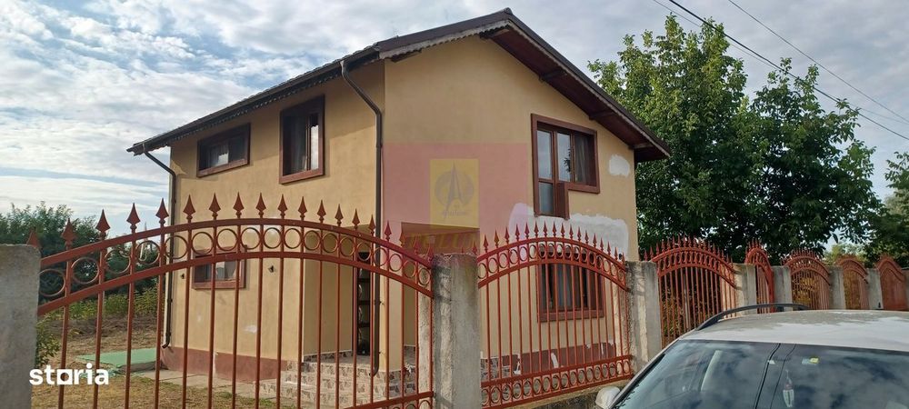Casa 2022, P+M, 4 camere, 2 băi, curte 500 mp, Săbăreni
