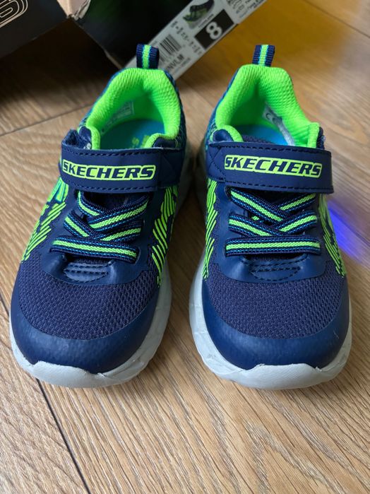 Детски маратонки Skechers светещи