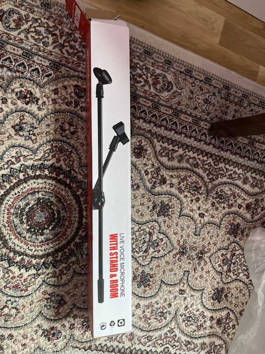 Продается подставка под микрофон