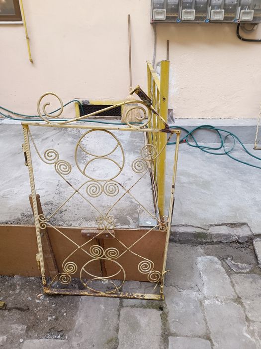 Vând grilaj metalic,fost gard de terasă