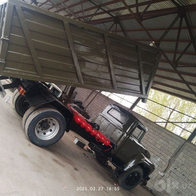 Zil 130 srochna sotiladi
