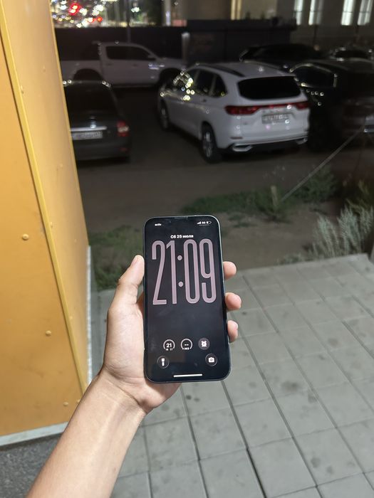 Срочно iPhone 16e 99akb 128gb r sim