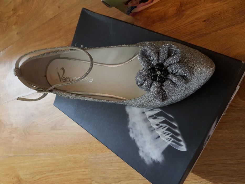 Pantofi piele argintii 39