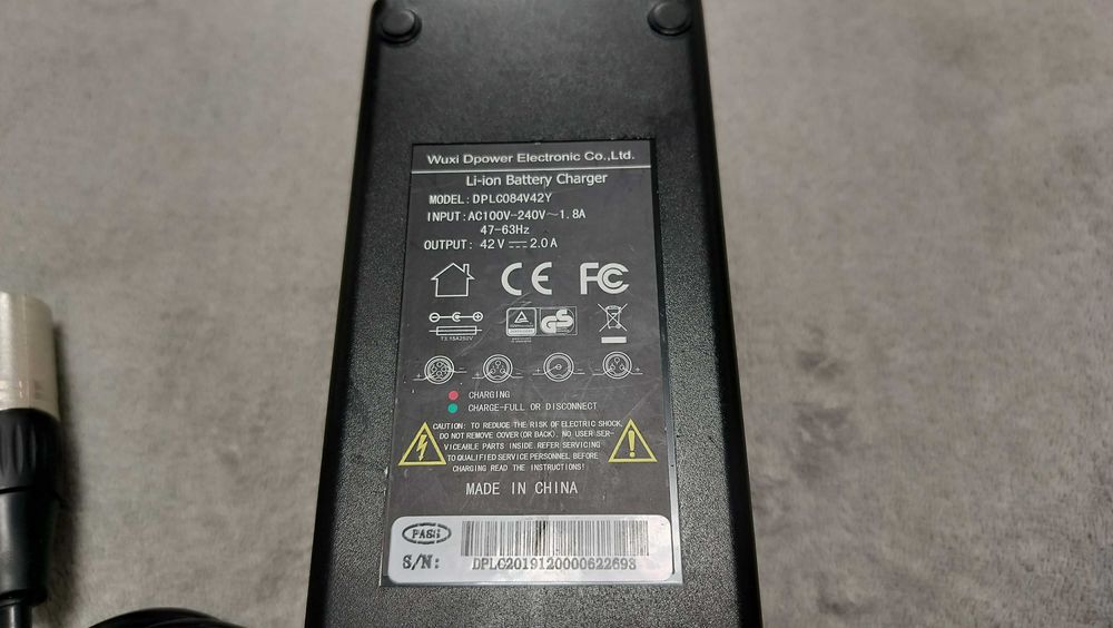 Incarcator 42V 2A Adapter DPLC084V42Y mufa 3 Pini Bicicleta electrica