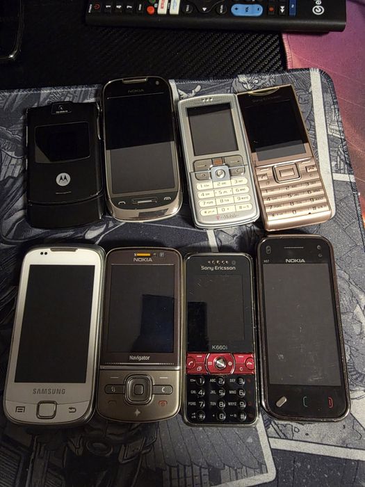 Продавам следния лот от мобилни телефони,Sony Ericsson, Nokia