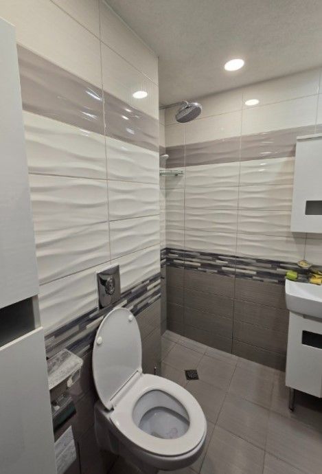 Продава се Тристаен апартамент в София, Надежда 3 - 85 кв.м за 2412 €/кв.м - Снимка #9