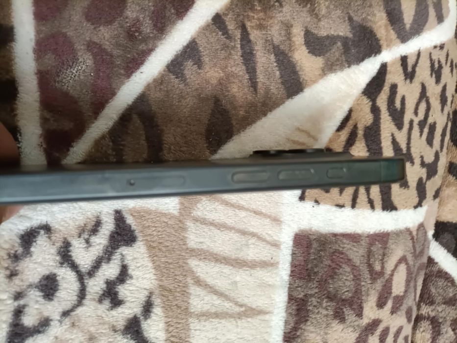 Iphone 15 pro fara garantie