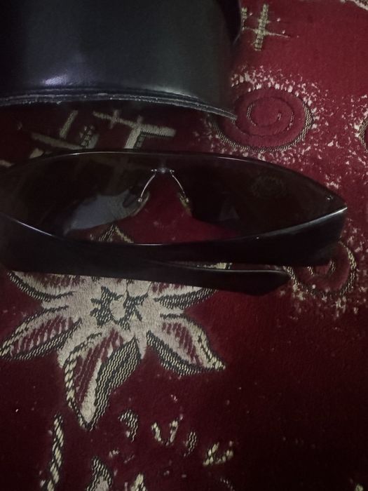 Ochelari Gucci noi!