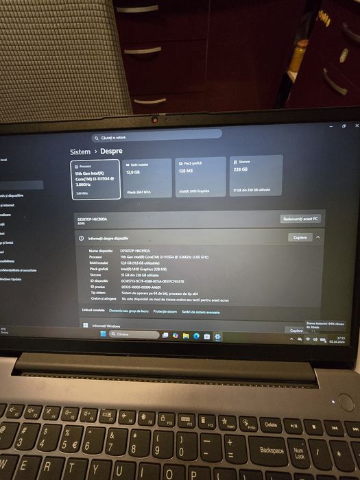 Laptop Lenovo, i3-1114G5, ram 12gb, ssd 256gb, bat 3h